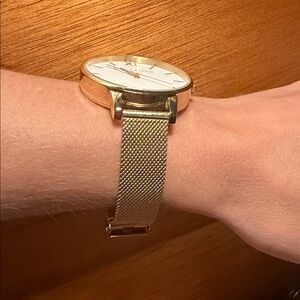 Olivia Burton Gold Mesh Watch – Needs Battery